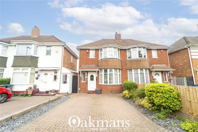 2 bed property, in Woolacombe Lodge Road, £250,000