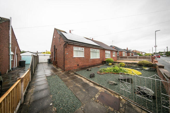 2 bed property, in No. 84, £199,950
