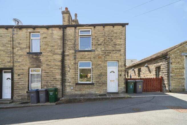 2 bed property, in Mill Banks, £170,000