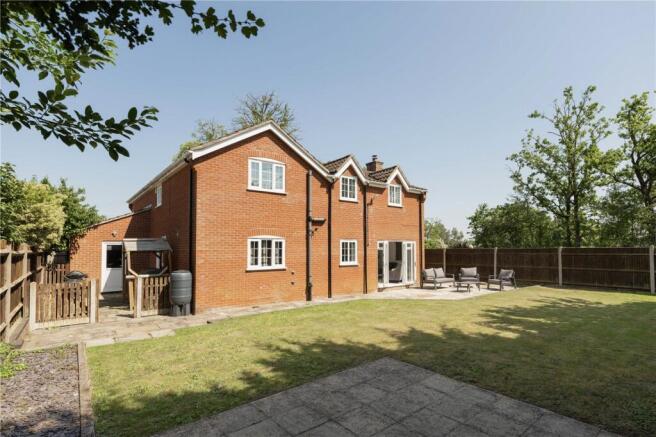 4 bed property, in The Street, £625,000