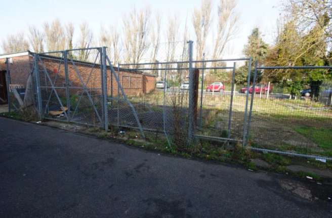 Land, in Land to R/O 282-286, £160,000