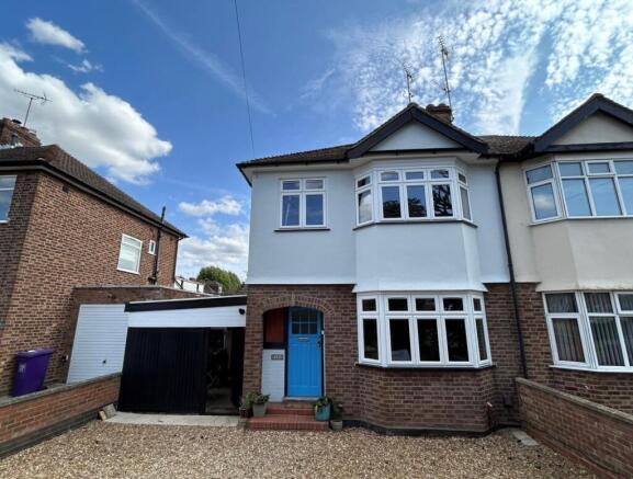 4 bed property, in Cambridge Road, £800,000