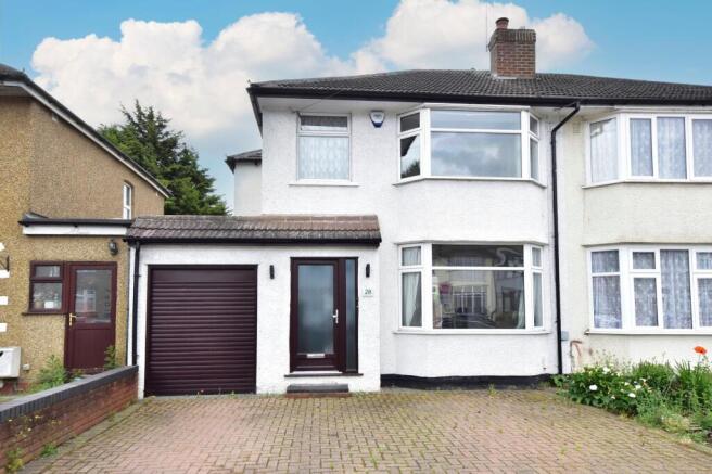 3 bed property, in Westlea Avenue, £550,000