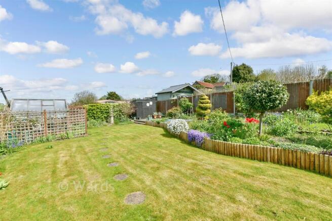 2 bed property, in Sutton Road, £325,000