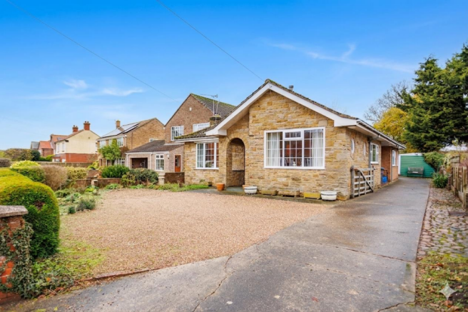 3 bed property, in Raskelf Road, £525,000