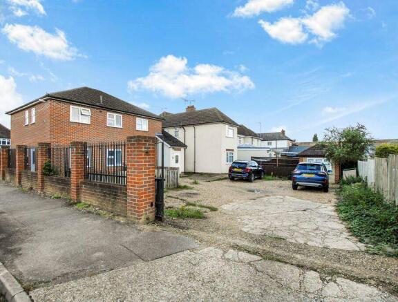 8 bed property, in Pinner Road, £1,200,000