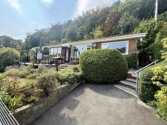 4 bed property, in Llanafan SY23, £375,000