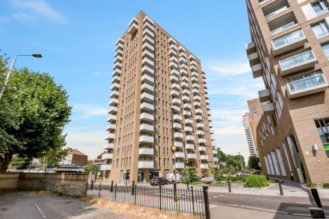 3 bed property, in Ivy Point, £525,000