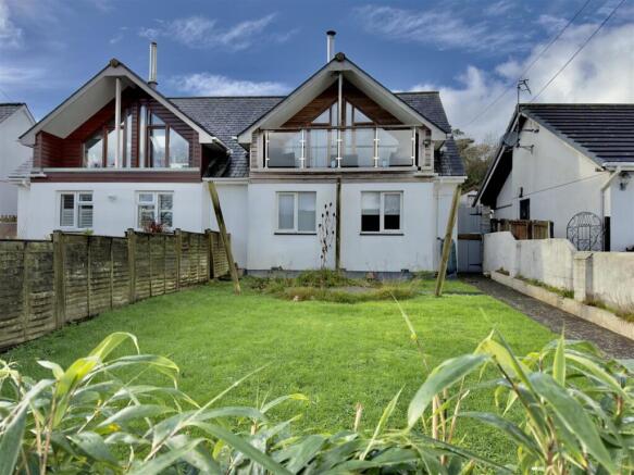 3 bed property, in Penwartha Road, £399,950