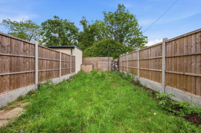 3 bed property, in Perkins Road, £475,000
