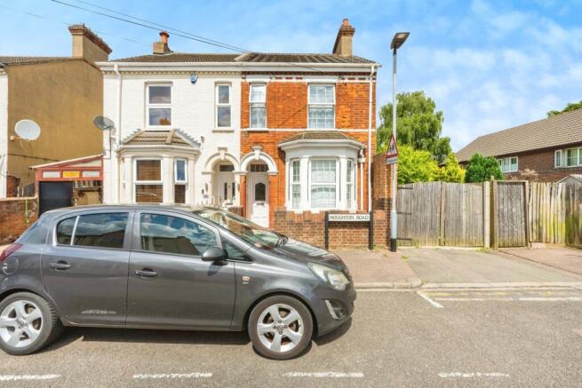 3 bed property, in Houghton Road, £330,000