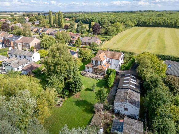 5 bed property, in Marsh Lane, £799,999