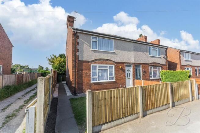 3 bed property, in Tennyson Avenue, £155,000