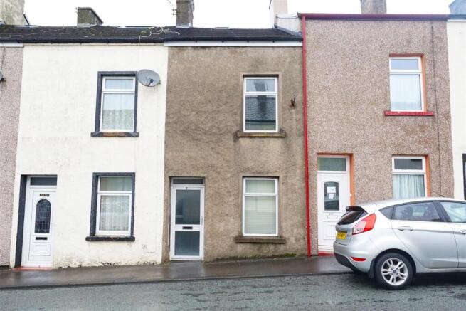 2 bed property, in Holborn Hill, £50,000