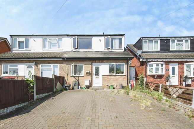 3 bed property, in St. Leonards View, £180,000