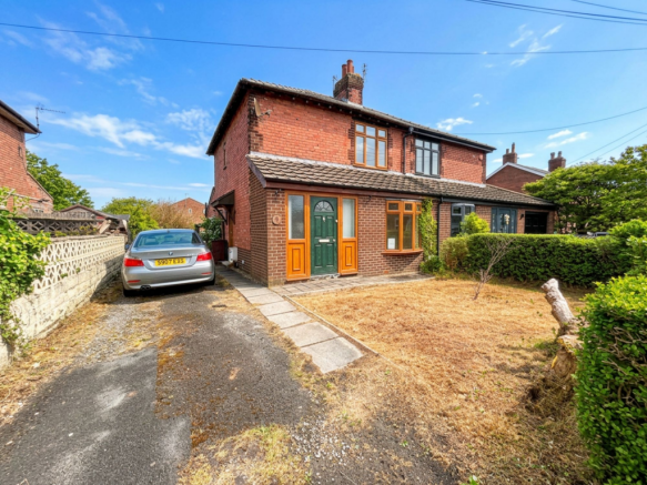 3 bed property, in Mill Lane, £220,000