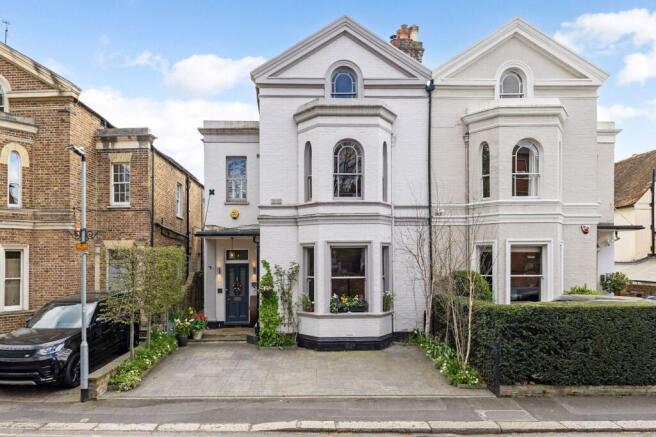 5 bed property, in High Street, £1,625,000