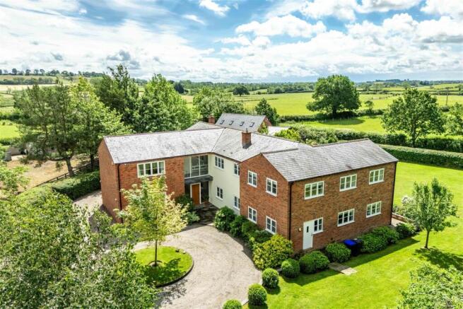 5 bed property, in Catesby Road, £1,750,000