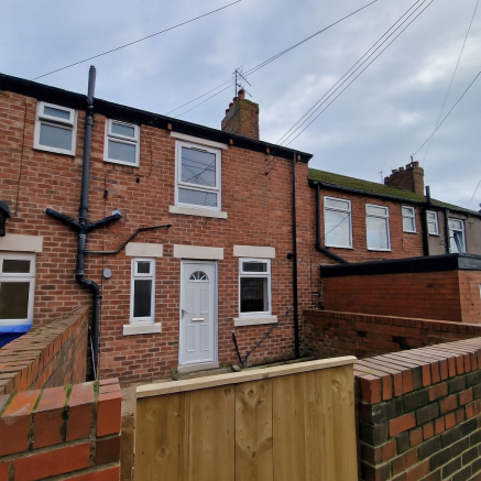 2 bed property, in Hawthorn Street, £89,999