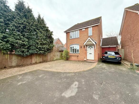 3 bed property, in Steatite Way, £270,000