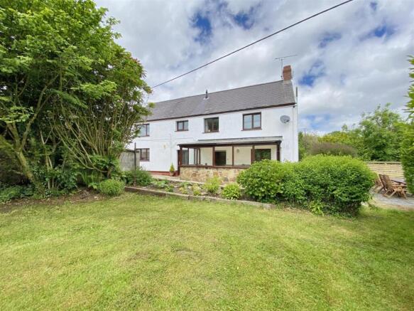 4 bed property, in Llanteg, £590,000