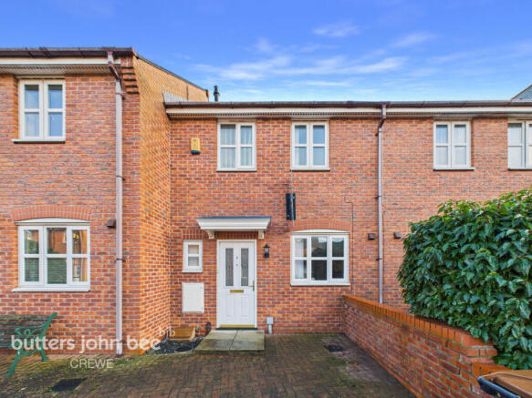 3 bed property, in Deansgate, £210,000