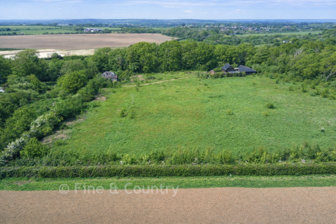 3 bed property, in Westover, £695,000