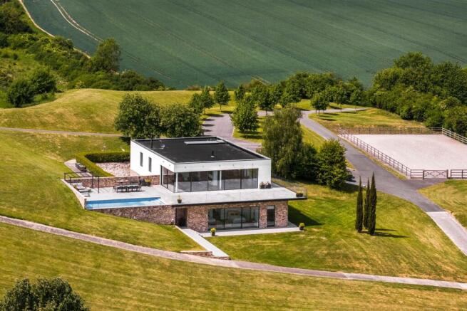 7 bed property, in Upper Austin Lodge Road, £3,750,000