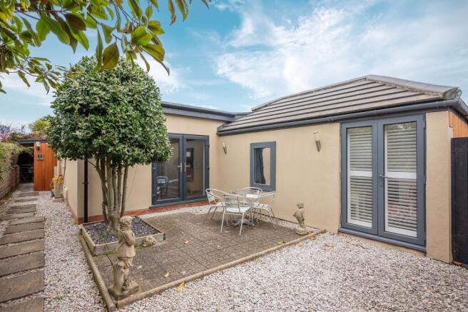 3 bed property, in Pauls Lane, £550,000