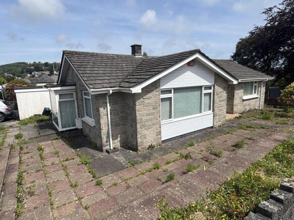 3 bed property, in Clinton Drive, £275,000