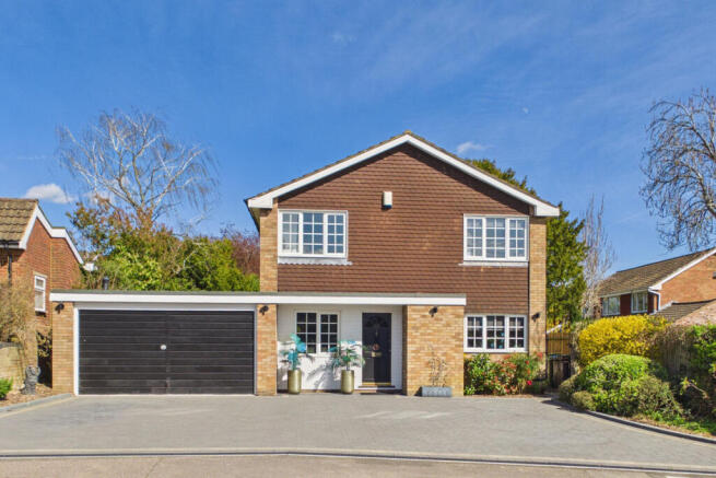 4 bed property, in St Anthonys Avenue, £825,000