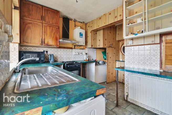 3 bed property, in Fairholme Crescent, £540,000