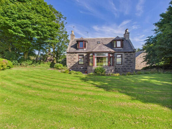 3 bed property, in Knaven, £260,000
