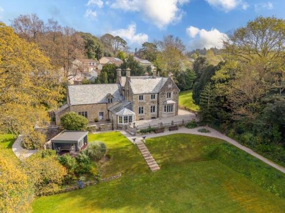 6 bed property, in Coombe Cross, £1,900,000