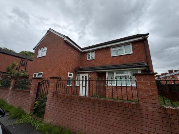 5 bed property, in Bonny Brow Street, £525,000