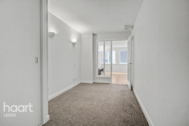 1 bed property, in Park Row, £150,000