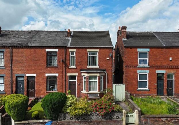 3 bed property, in Wigan Road, £160,000