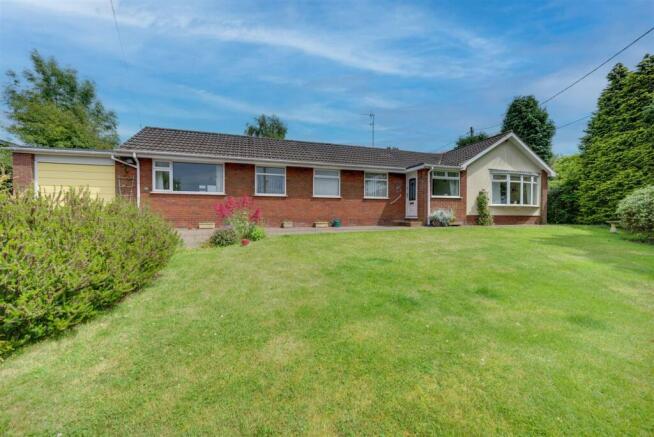 3 bed property, in Mill Lane, £375,000