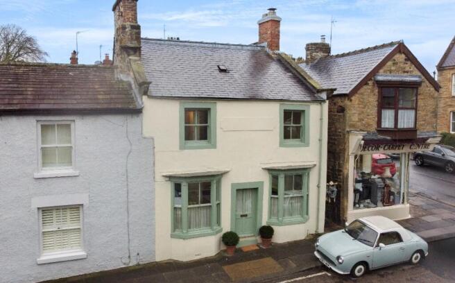 3 bed property, in Galgate, £220,000
