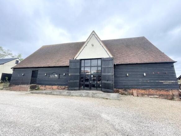16 bed property, in Bardfield Centre, £950,000
