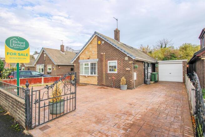 3 bed property, in Elmwood Avenue, £300,000
