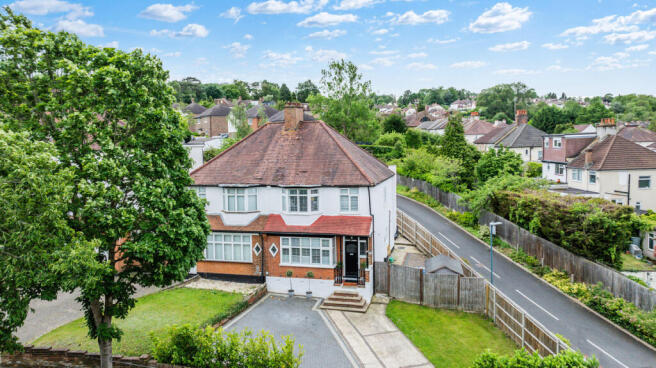 3 bed property, in Portnalls Rise, £550,000