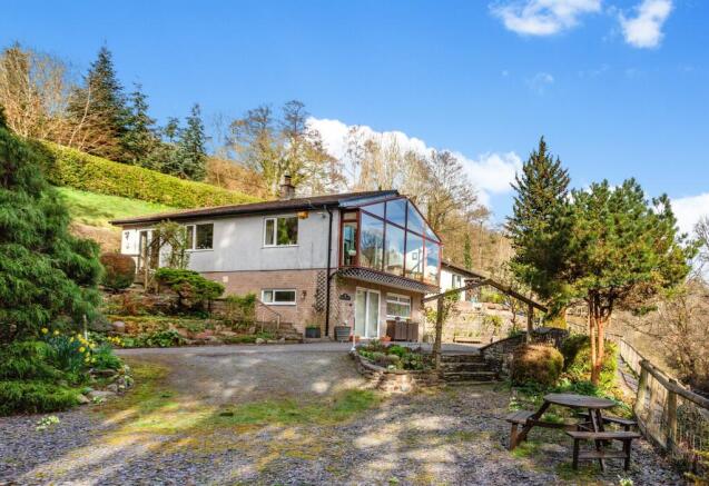 6 bed property, in Llangenny, £700,000