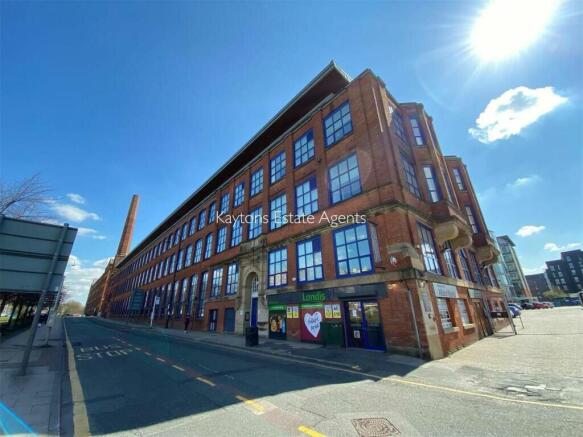 2 bed property, in Pollard Street, £175,000