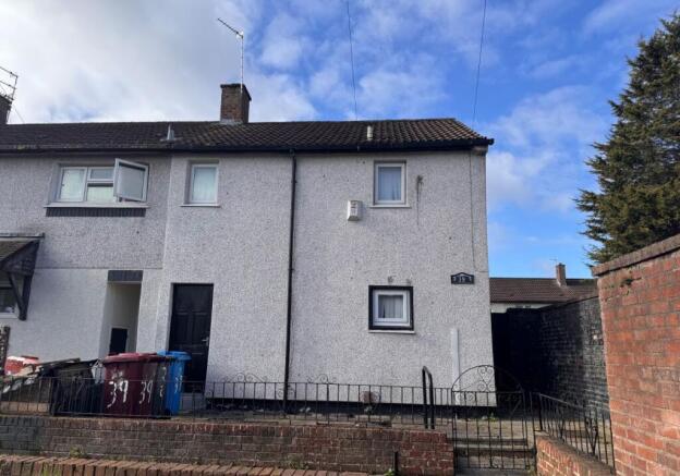 2 bed property, in 39 Warrenhouse Road, £80,000