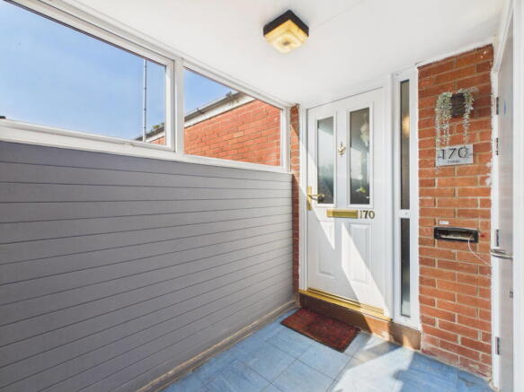 2 bed property, in Inskip, £80,000