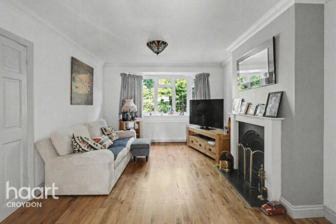 4 bed property, in The Gallop, £675,000