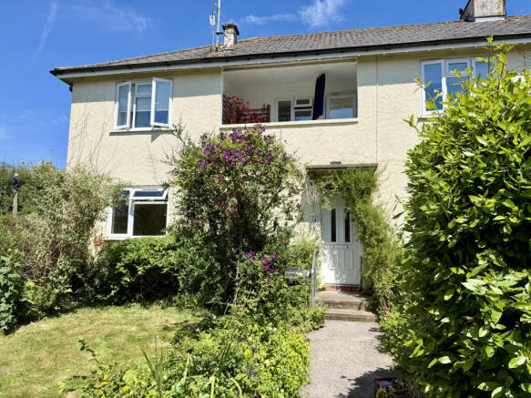 3 bed property, in Westonfields, £240,000
