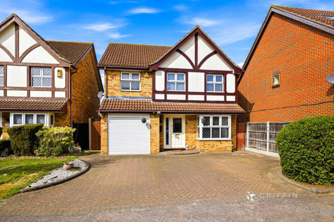 5 bed property, in Felipe Road, £600,000