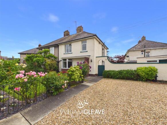 3 bed property, in Phoenix Street, £200,000